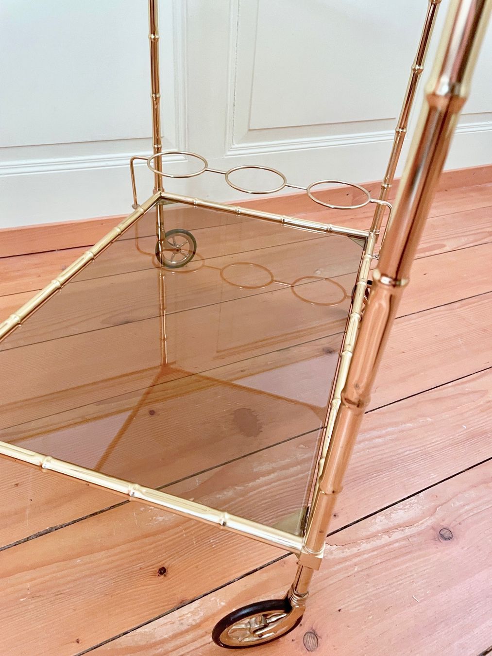 Carrelli di servizio: Faux Bamboo Servierwagen // Hollywood Regency – Usato da Schinznach-Dorf venduto da mix 5