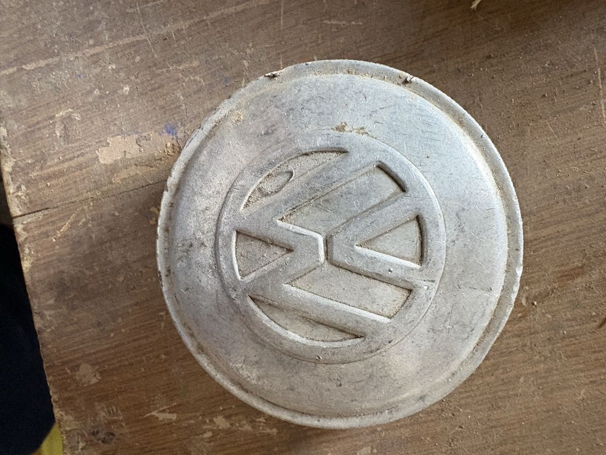 VW Tutti pezzi di ricambio auto: VW Tankdeckel Metall gebraucht – Usato da Oberbipp venduto da bois89