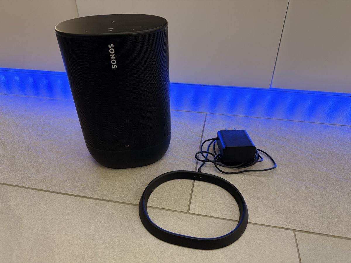 Sonos Casse acustiche: Sonos Move schwarz mit Ladestation – Usato da Ettenhausen TG venduto da 7haus2011