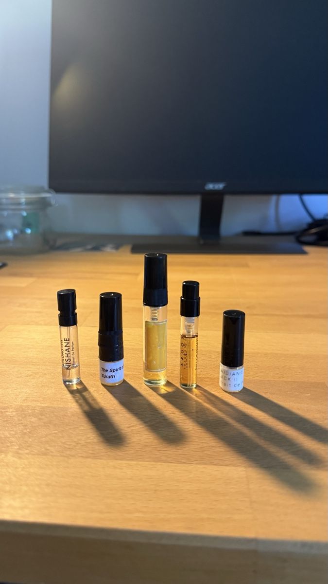 Profumi & Eau de Toilette: 28x Niche Parfüm Proben – Usato da winikon venduto da lfisch04 1