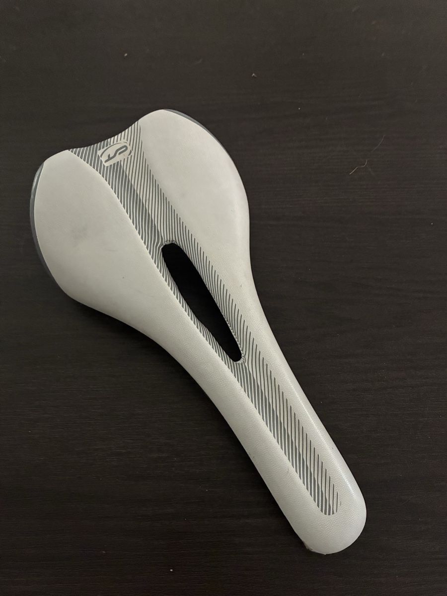 Pièces détachées: Selle Contec et poignée Sram – D'occasion à Yverdon-les-Bains par Fernando_Perez 2
