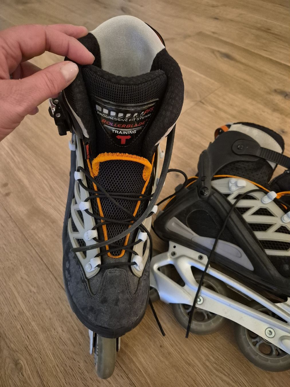 Patins à roul. & inline: Inlineskates – D'occasion à Grüningen par mel_9ffx 1