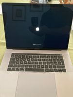 MacBook Pro 15 Zoll 2018 2.6 GHz Intel Core i7 32GB