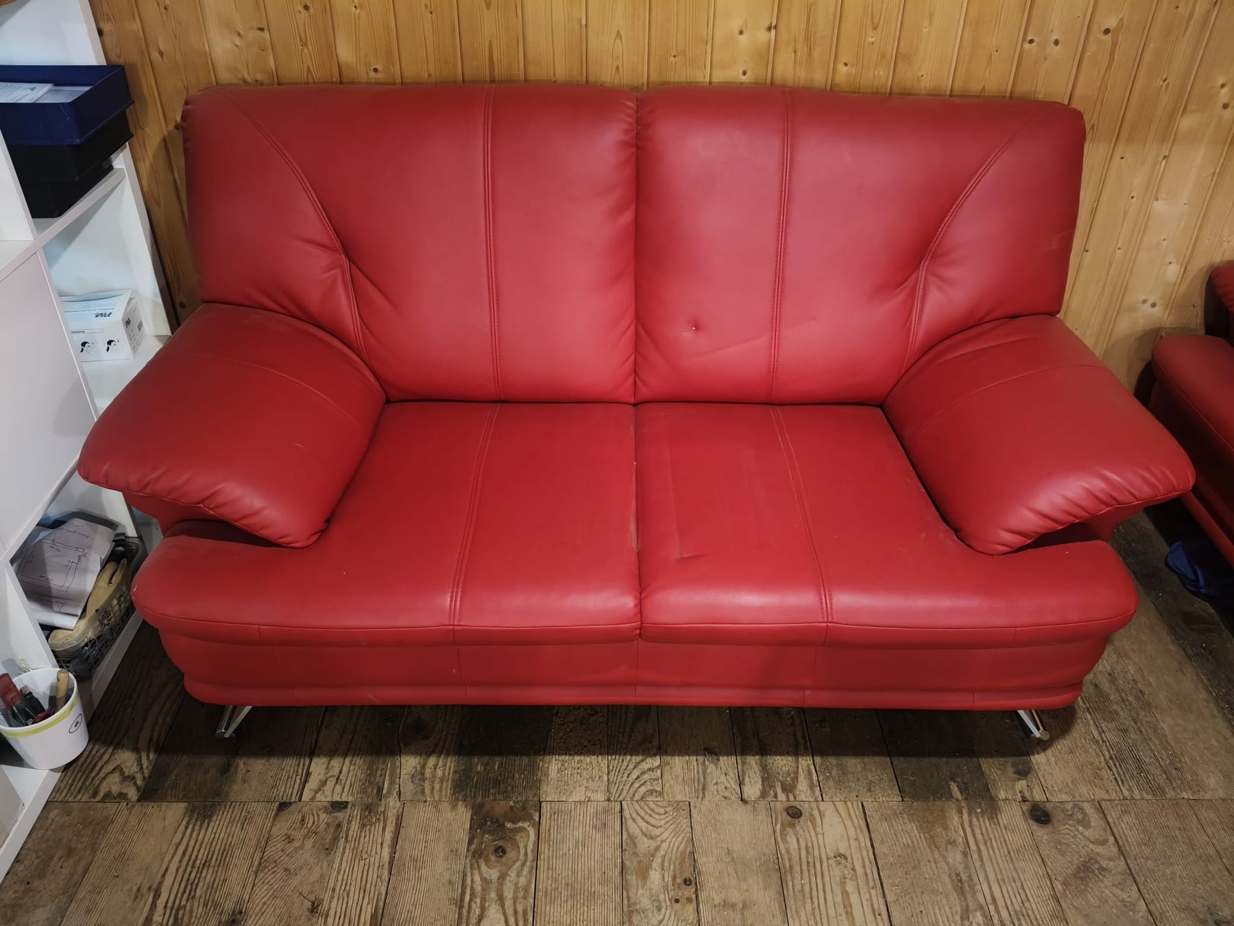 Sofas: Sofagarnitur ROT in Kunstleder – Gebraucht aus Lotzwil von Nidimar 1