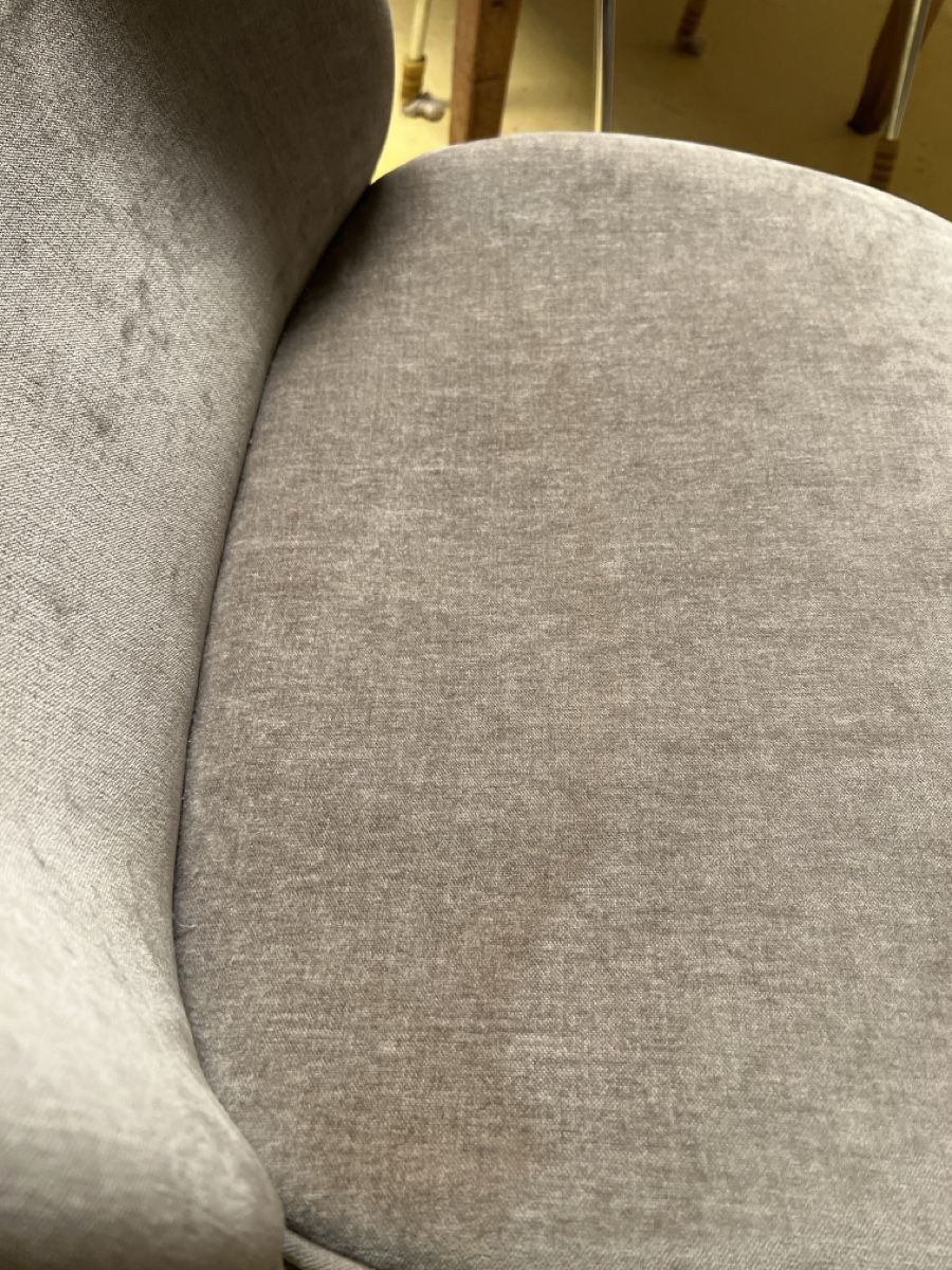 Gubi Poltrone: BEETLE Lounge Chair GUBI – Usato da Zürich venduto da sveneli 1