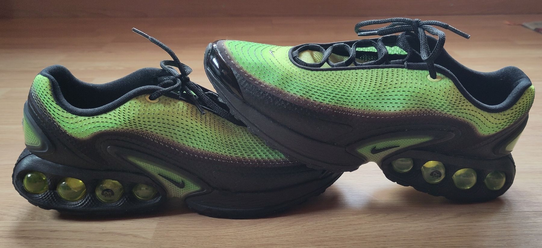 Nike Scarpe da uomo: Nike Air Max Dn – Nuovo (secondo la descrizione) da Cumbel venduto da anj_b8wj 2