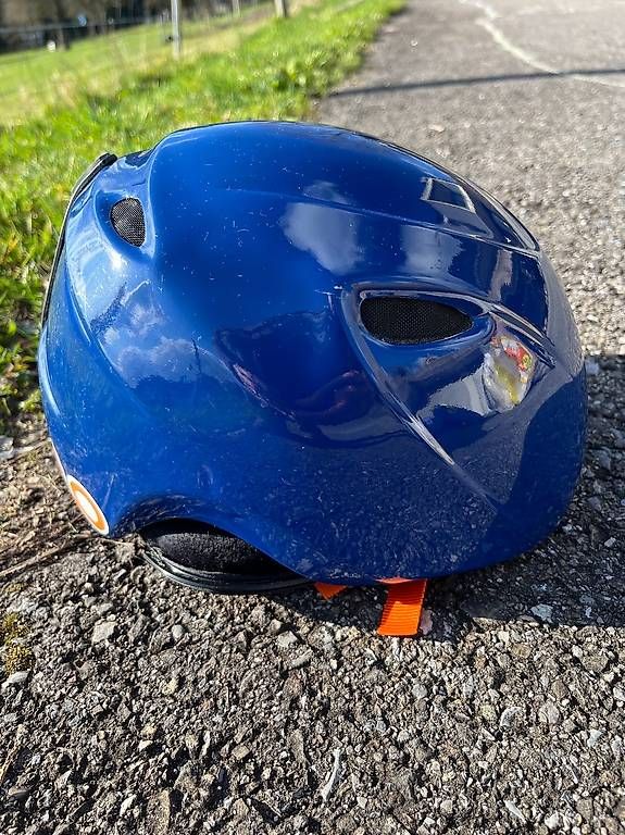 Caschi: Kinder Skihelm  – Usato da Bellikon venduto da Ndorfer