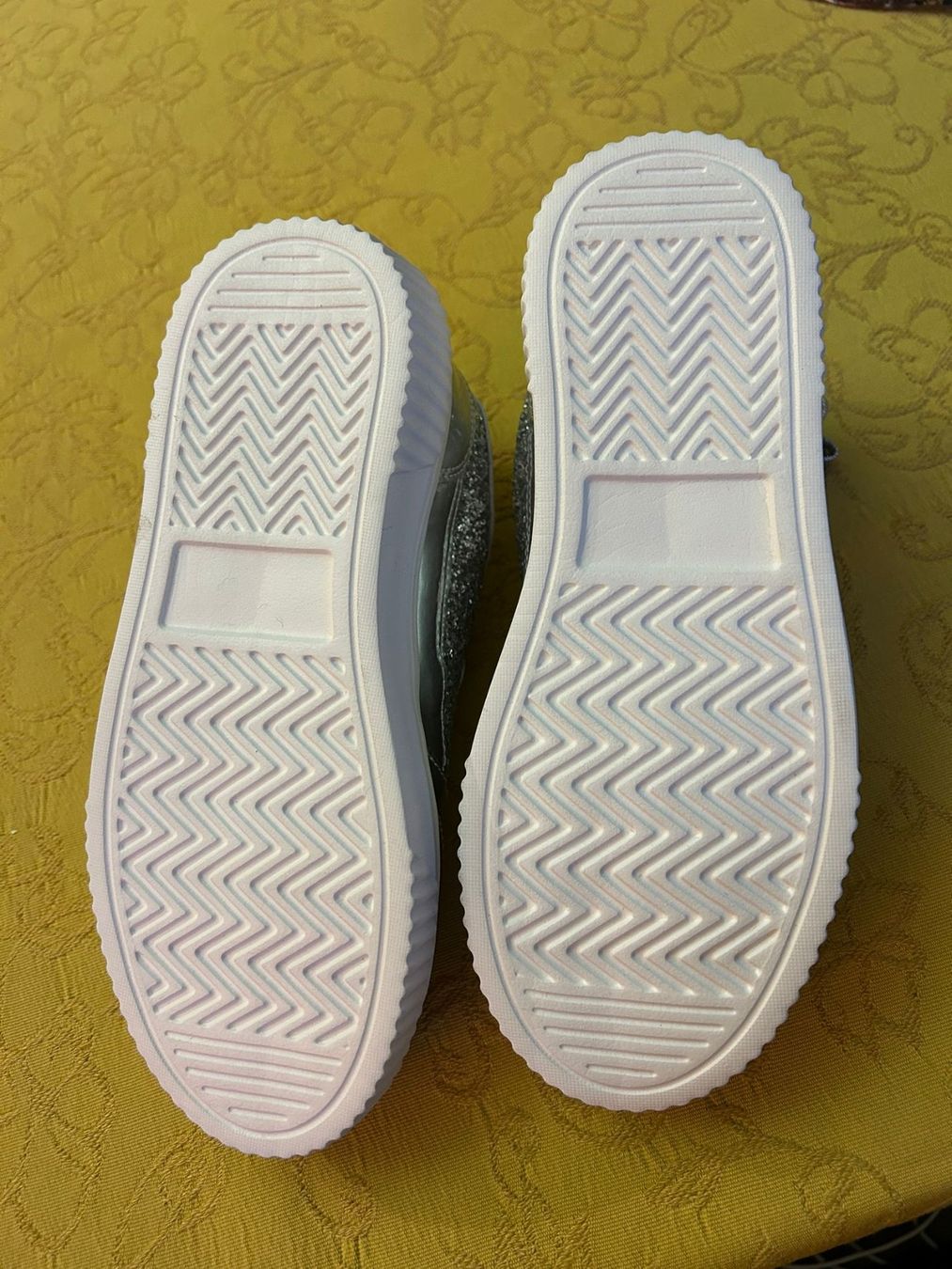 Scarpe da donna: Scarpe glitter argento n.37 nuove – Nuovo (secondo la descrizione) da Melano venduto da H-Sara 1