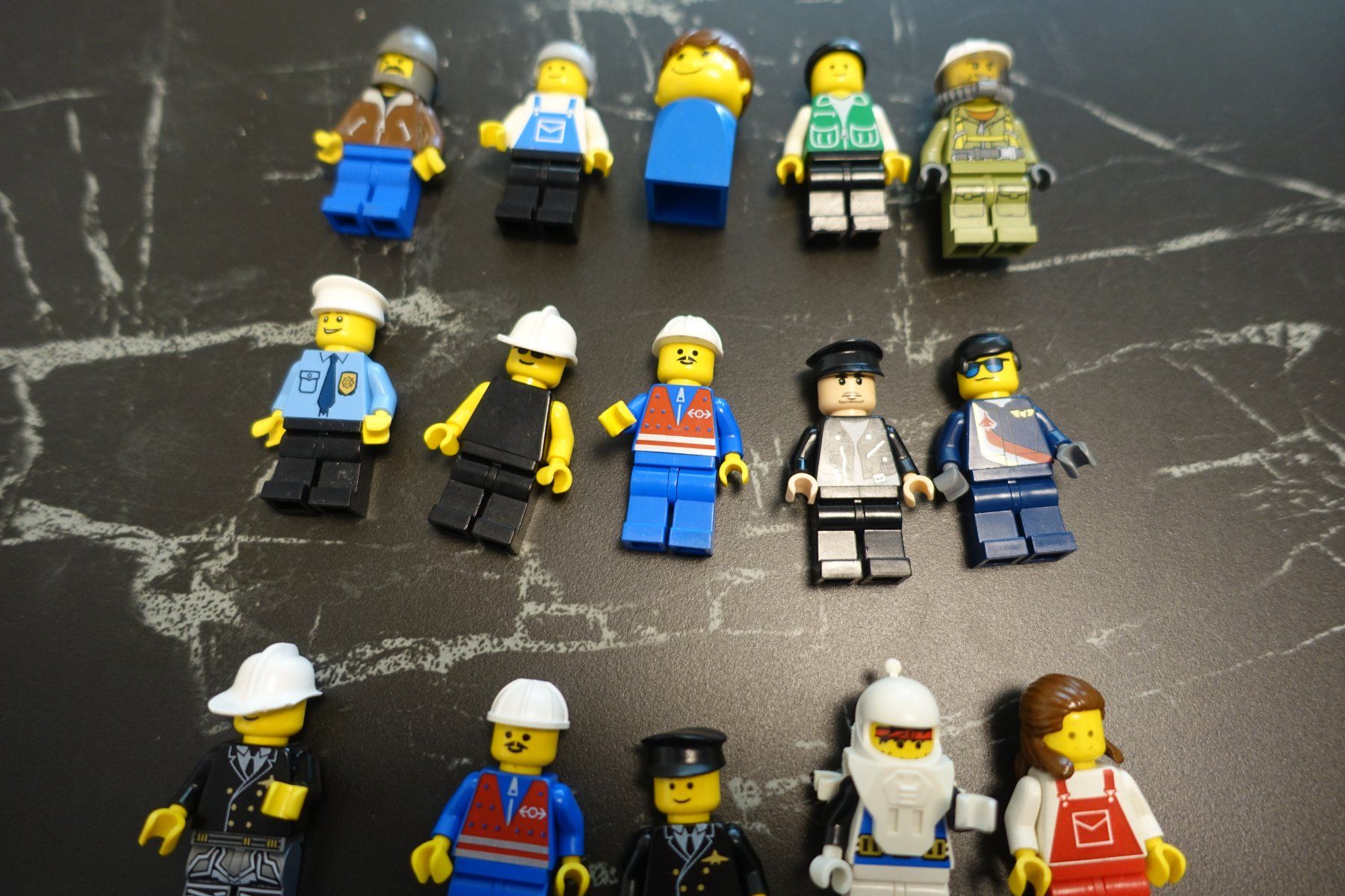 Lego Spielzeuge: 25 Stk. Legofiguren (2) – Gebraucht aus Belp von Mazarron58 1