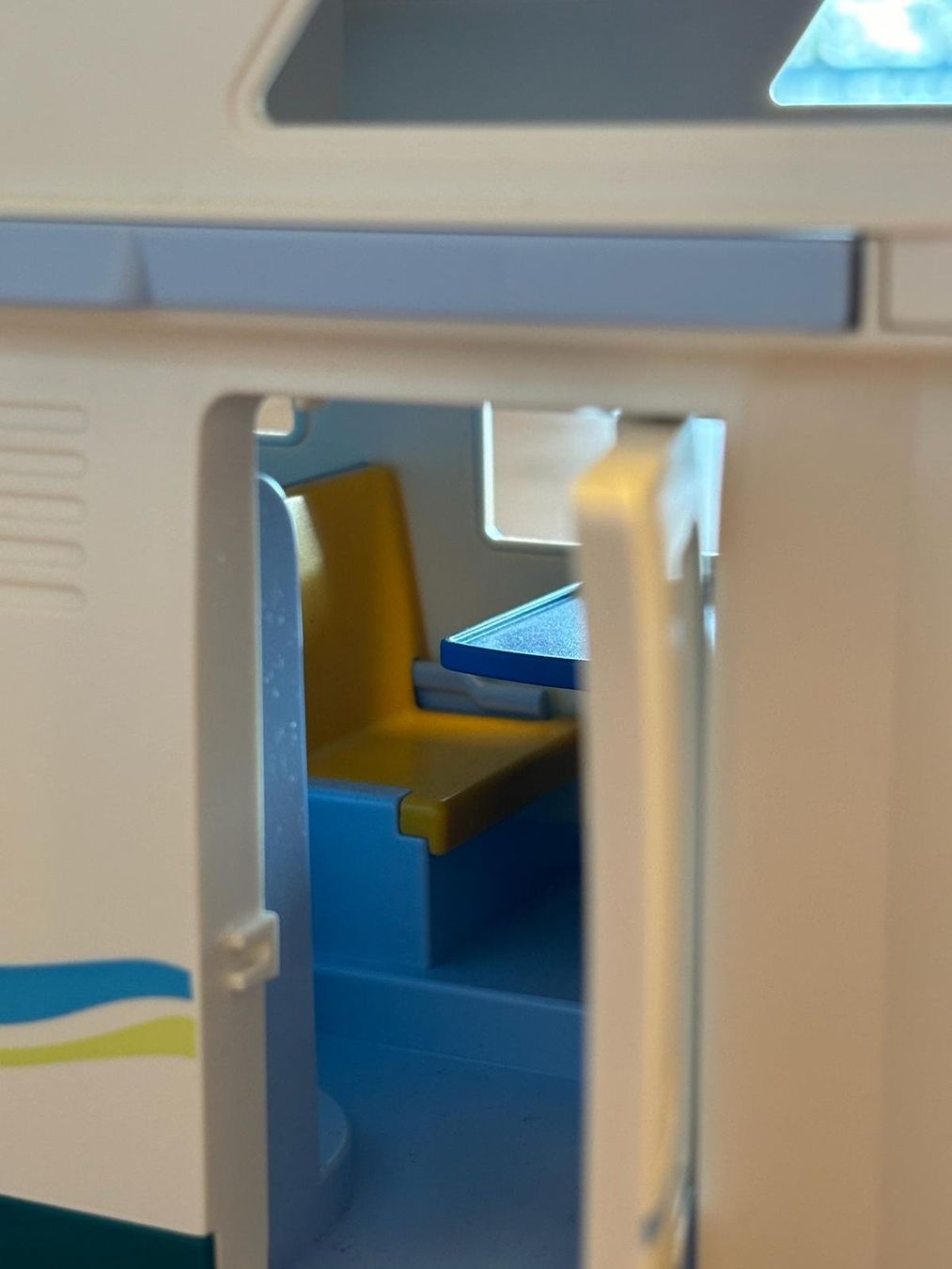 Playmobil Spielzeuge: Playmobil Camper (6671) – Gebraucht aus Zürich von  4