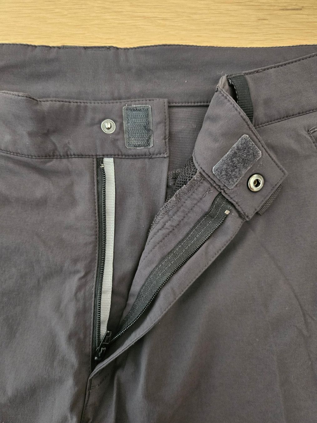 Jack Wolfskin Hosen: Jack Wolfskin Wanderhose dunkelgrau Grösse L – Gebraucht aus Liestal von corneb 2
