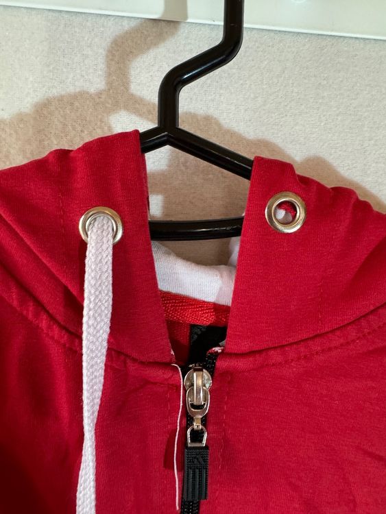 Adidas Giacche: rote Adidas Kapuzen Jacke Gr. M – Usato da Grosswangen venduto da second_hand_dress 1