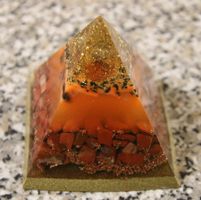 Orgonpyramide 7 x 7 cm