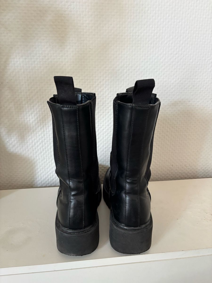 Damenschuhe: Bottines noires  – Gebraucht aus Lausanne von shabnam.t 1