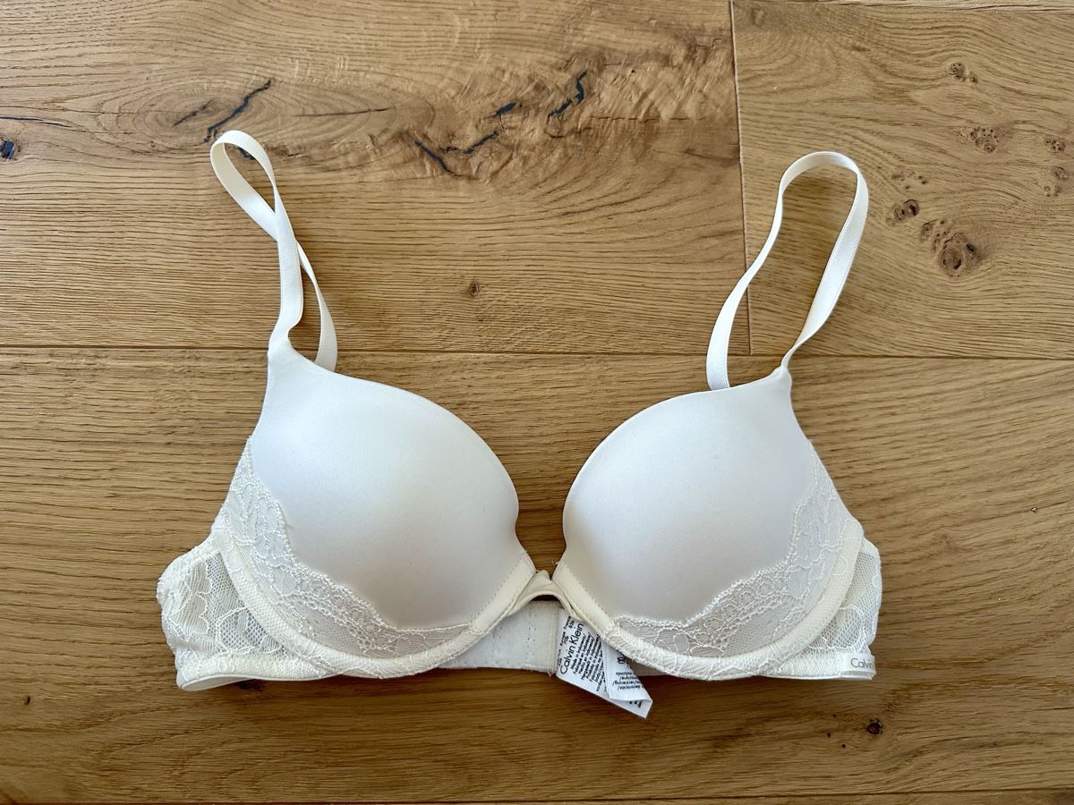 Calvin Klein Sonstige Unterwäsche: Calvin Klein BH 70B – Gebraucht aus Kilchberg ZH von kku_pv69