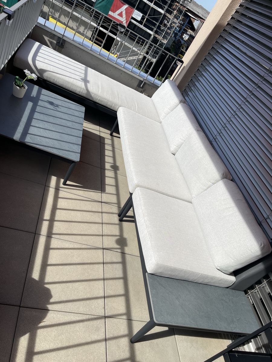 Livique Sofas: Gartenlounge Grau/Anthrazit – D'occasion à Rheinfelden par gentiib