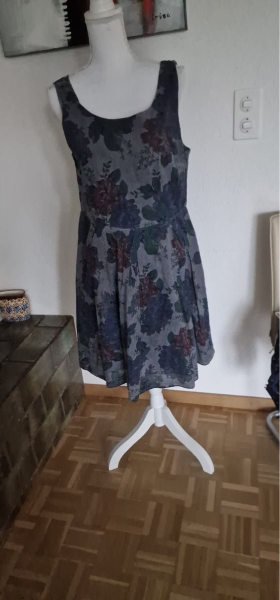 Nile Vestiti: Nile Atelier Kleid gr.36 – Usato da St. Gallen venduto da mania03 1