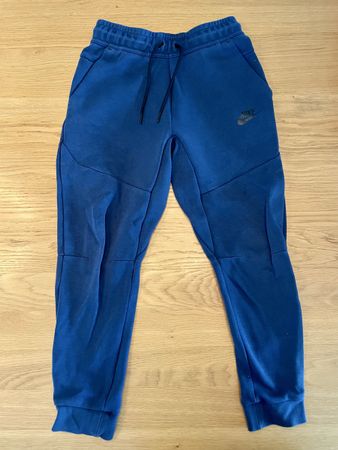 Coole Nike Tech Fleece Trainingshose, Blau, Grösse M 137-140