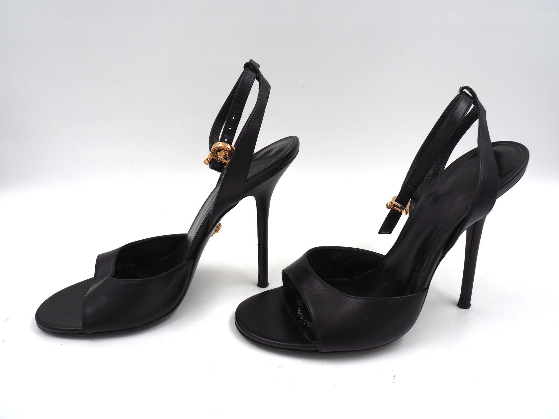 Versace Scarpe da donna: VERSACE Riemchen-Pumps Gr. 38 (5076) – Usato da Zürich venduto da fundsachenverkauf 2
