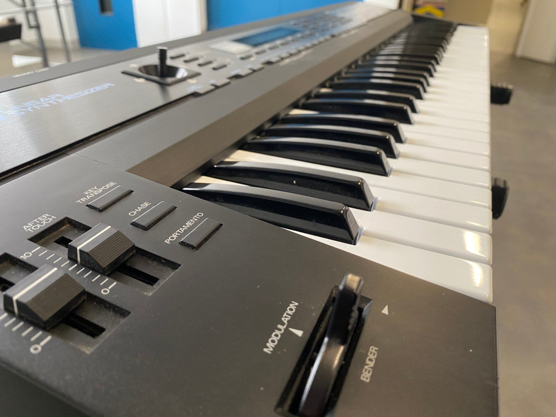 Roland Musikinstrumente: Roland D 50 – Gebraucht aus Ichertswil von Jazzbassplayer68