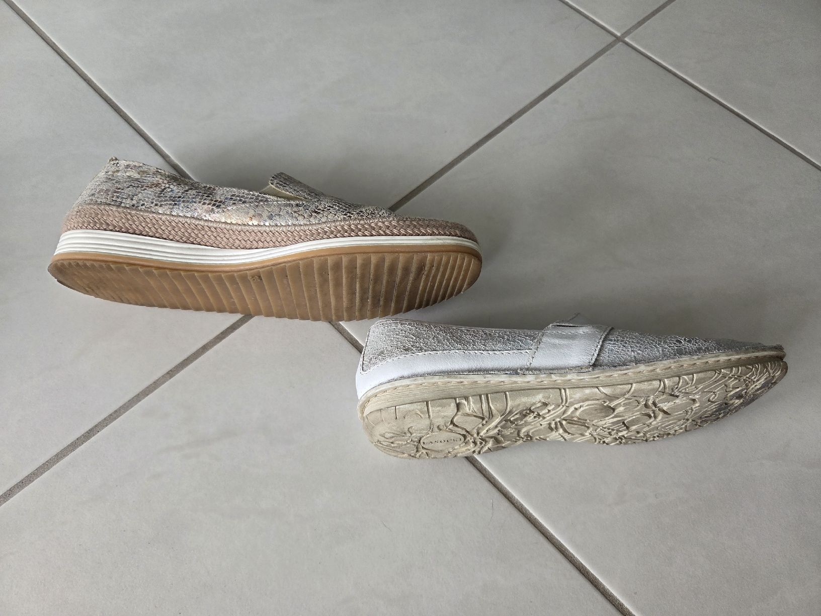 Scarpe da donna: Sommer Schuhe Leder gr. 39 – Usato da Bronschhofen venduto da Katrusja 1