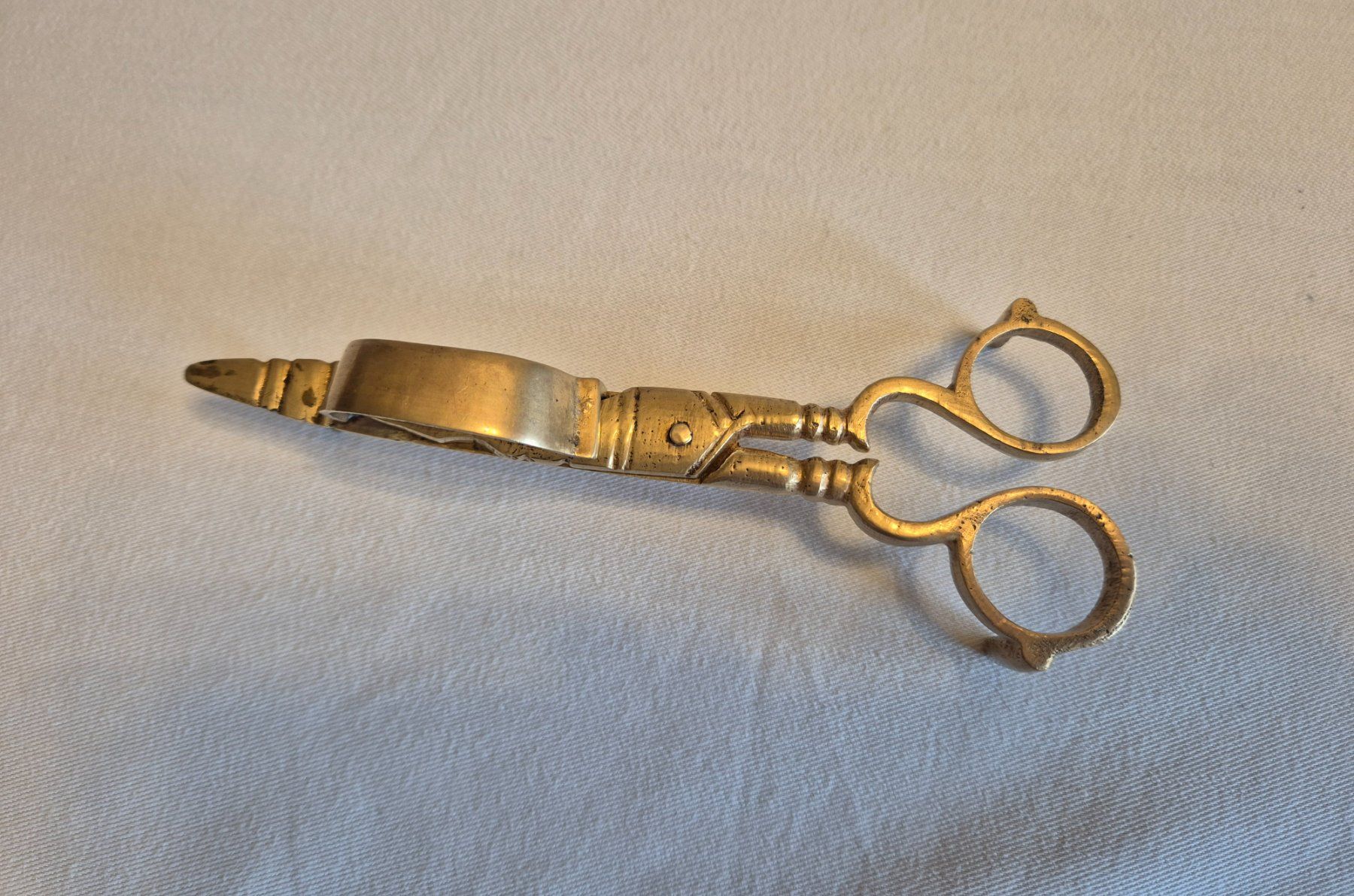 Tous les outils: Antike Messingschere, Dochtschere, ca. 19. Jh. – D'occasion à Bern par aronari 2