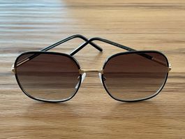 Prada Sonnenbrille Modell SPR 67XS schwarz gold neuwertig