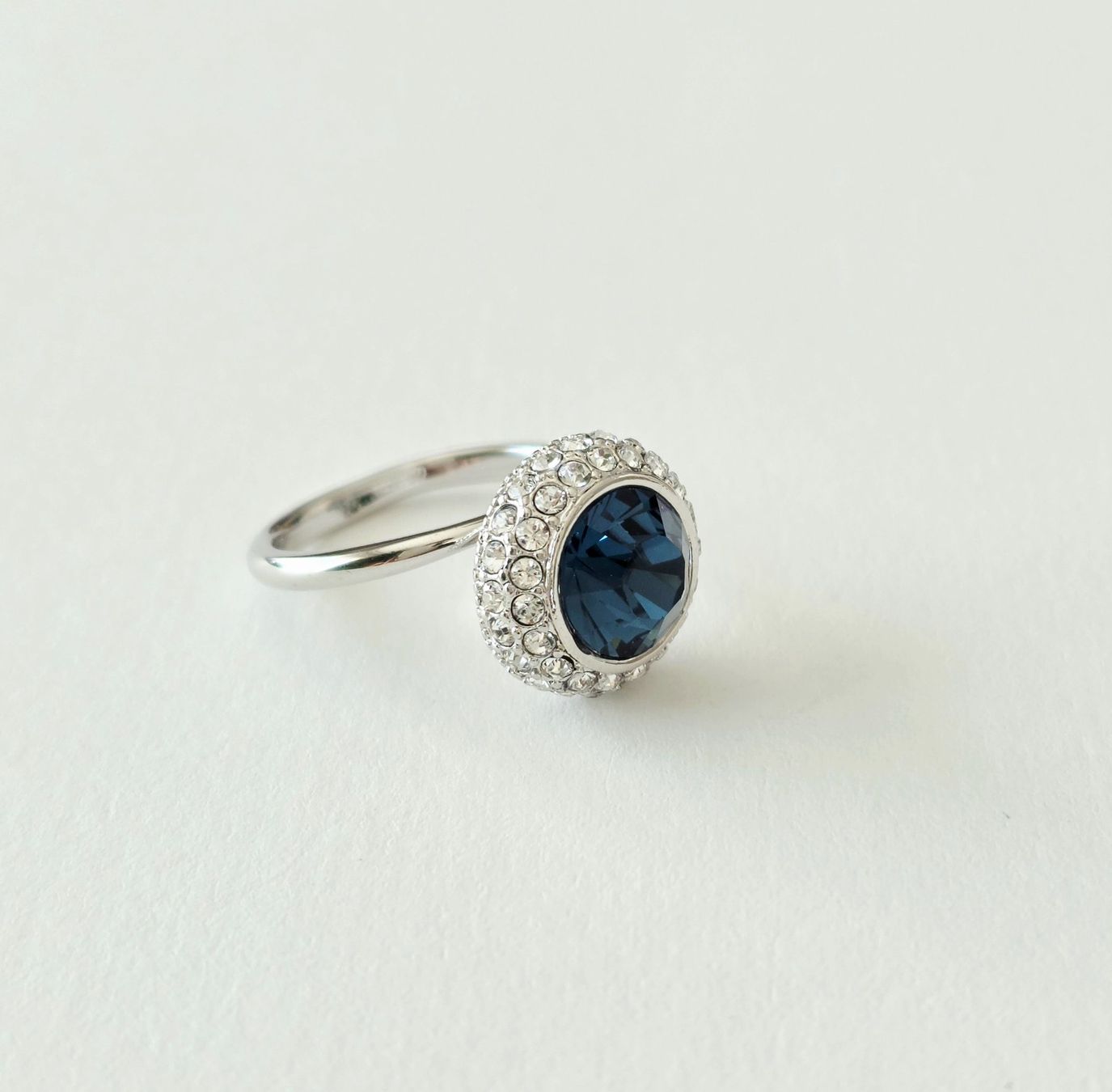 Anelli: Eleganter Ring mit Swarovski Steinen - Neu – Nuovo e nell'imballaggio originale da Uetikon am See venduto da Springdream 2