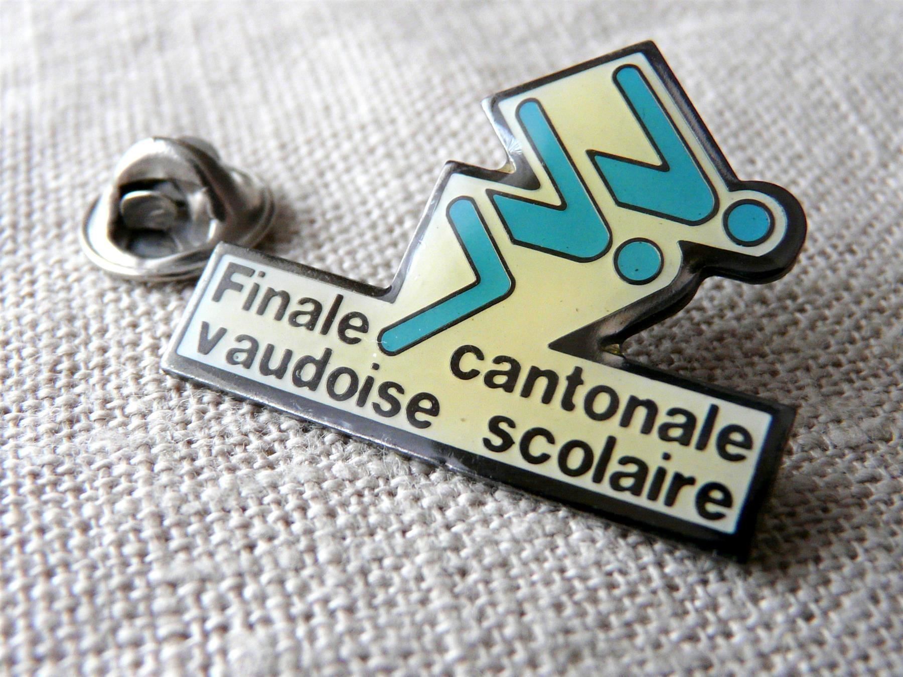 Placchette & Badge: • Finale cantonale vaudoise natation nageurs  - pin E1.36 – Usato da Pully venduto da websurfer1 1