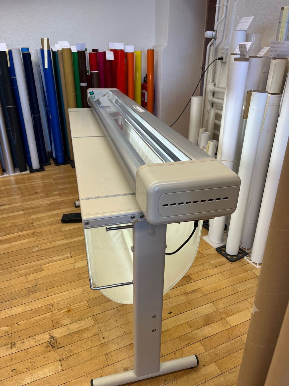 Tutte le macchine: Grossformat Rollenschneider, Top Zustand, günstig! – Usato da Ebnat-Kappel venduto da Cosi111 1