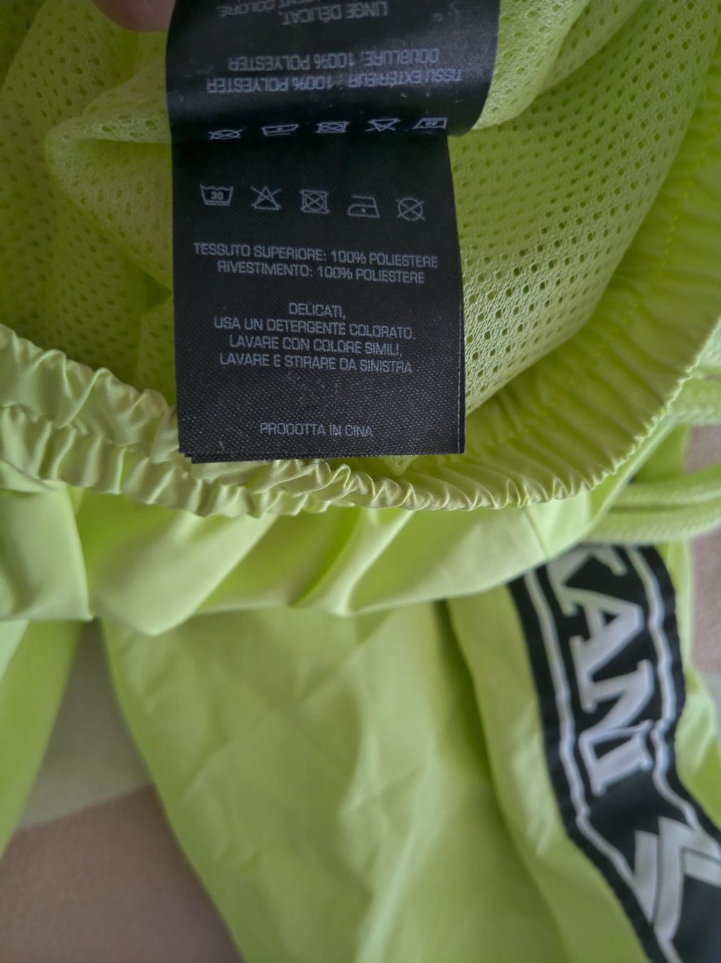 Pantaloni: Kani Trainerhose – Usato da Salenstein venduto da Silly...0 1