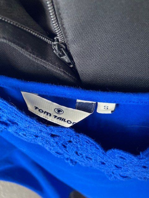 Tom Tailor Top: blitzblaues Top Gr. 36 Tom Tailor aus Baumwolle – Usato da Untervaz venduto da AndreaC04 2