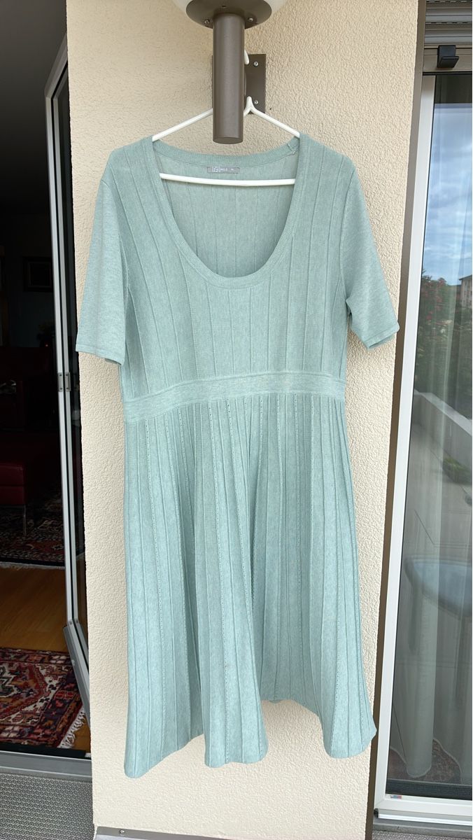 Nile Vestiti: Strickkleid salbeigrün von NILE, XL – Nuovo (secondo la descrizione) da Bettlach venduto da Brissoni