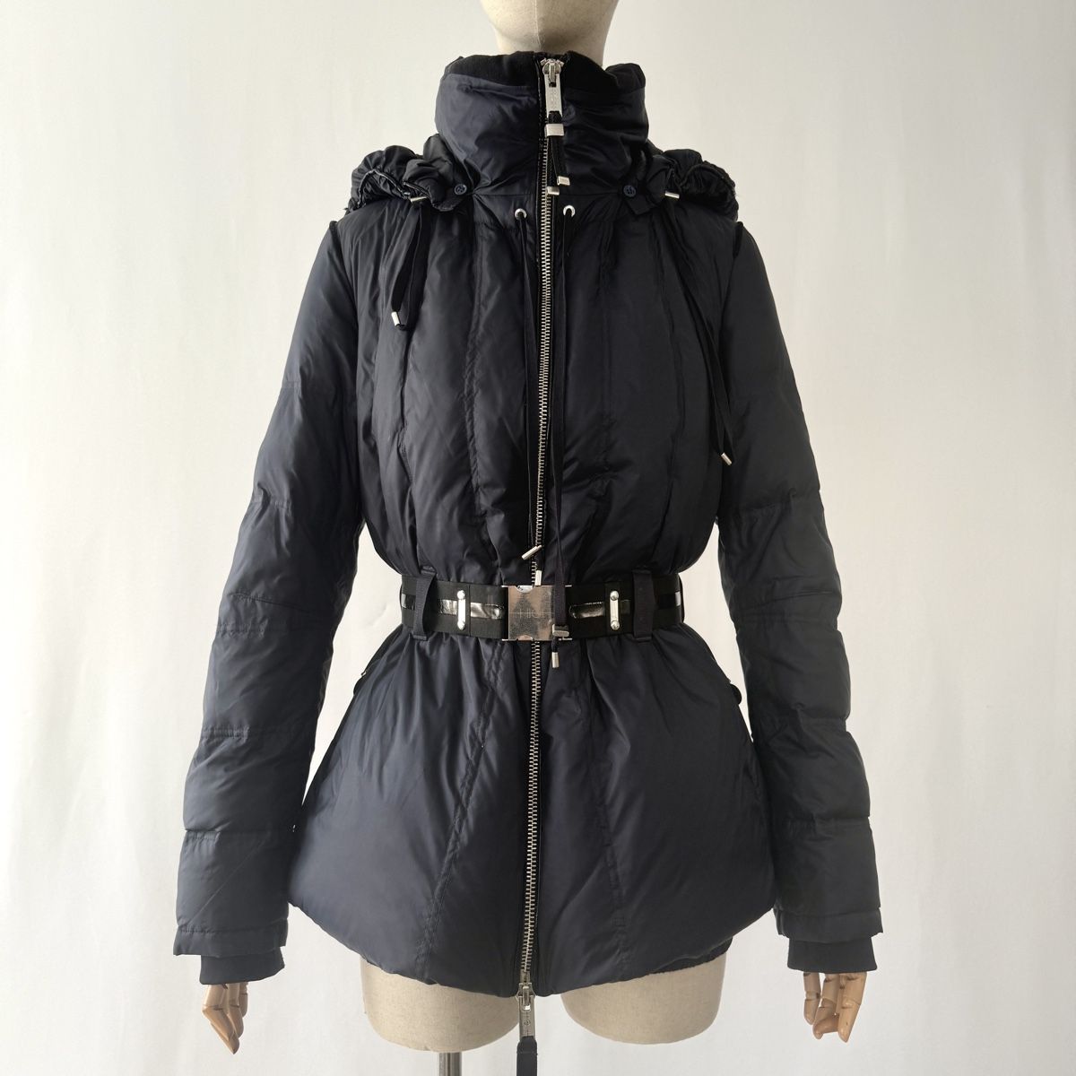 High Giacche: HIGH EVERY DAY COUTURE Down Jacket – Nuovo (secondo la descrizione) da Freienbach venduto da Avviivva_Shop
