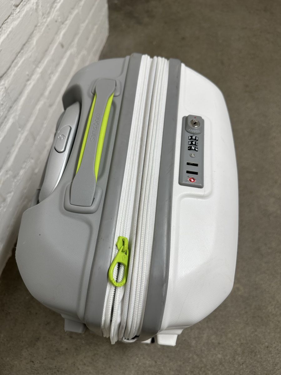 Samsonite Reisekoffer: Samsonite Hartschalenkoffer weiss gebraucht – Gebraucht aus Zürich von Kiwi33