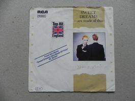 Single brit. Pop Duo Eurythmics 1982 Sweet Dreams