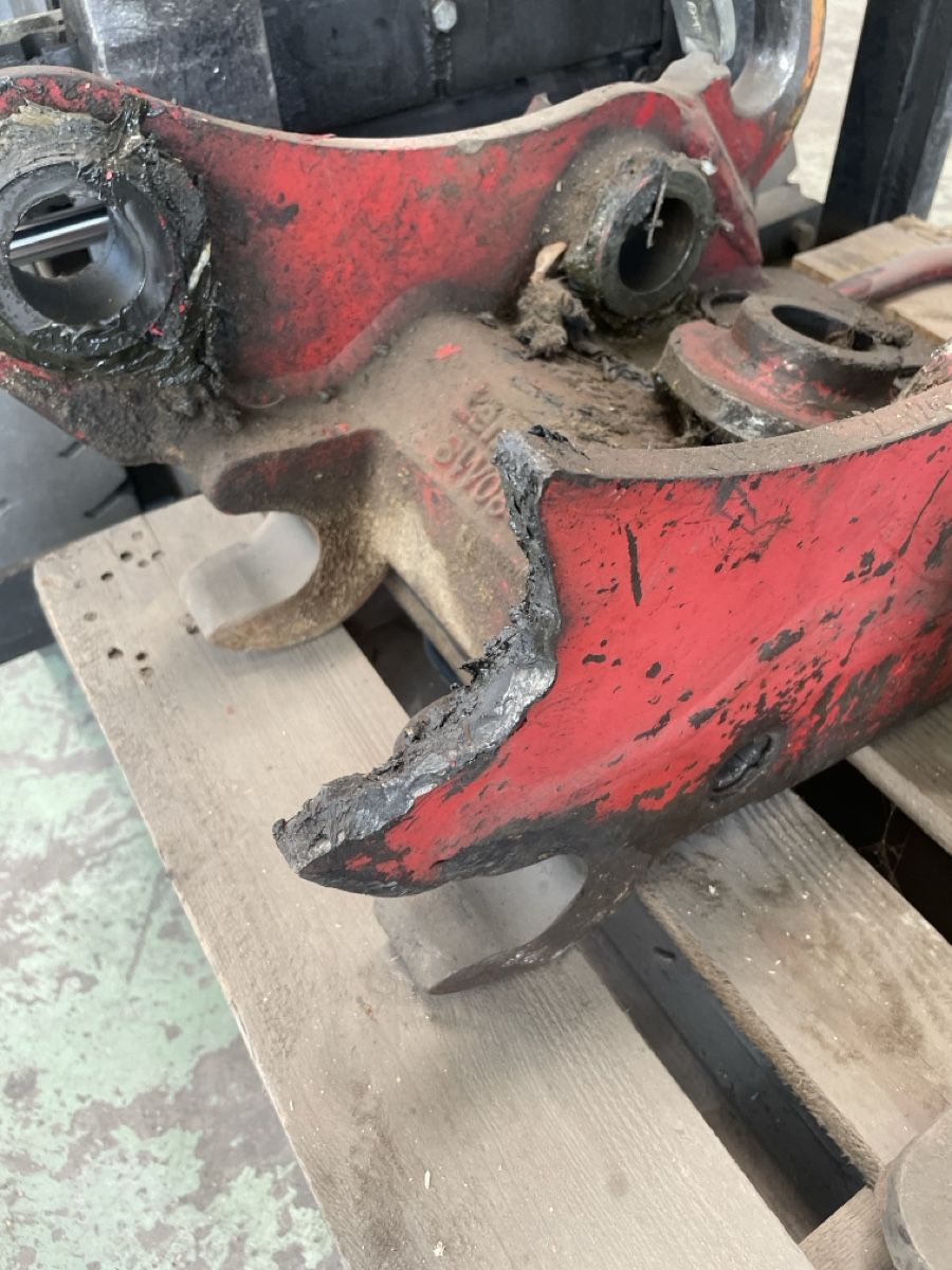 Bagger: Lehnhoff Schnellwechsler SW08-4 – Defekt aus Biel/Bienne von Michtelsen 2