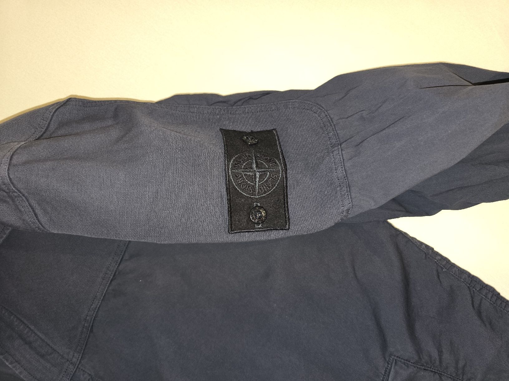 Stone Island Giacche: Stone Island Jacke dunkelblau Grösse L – Usato da Luzern venduto da Flynn_nw 1