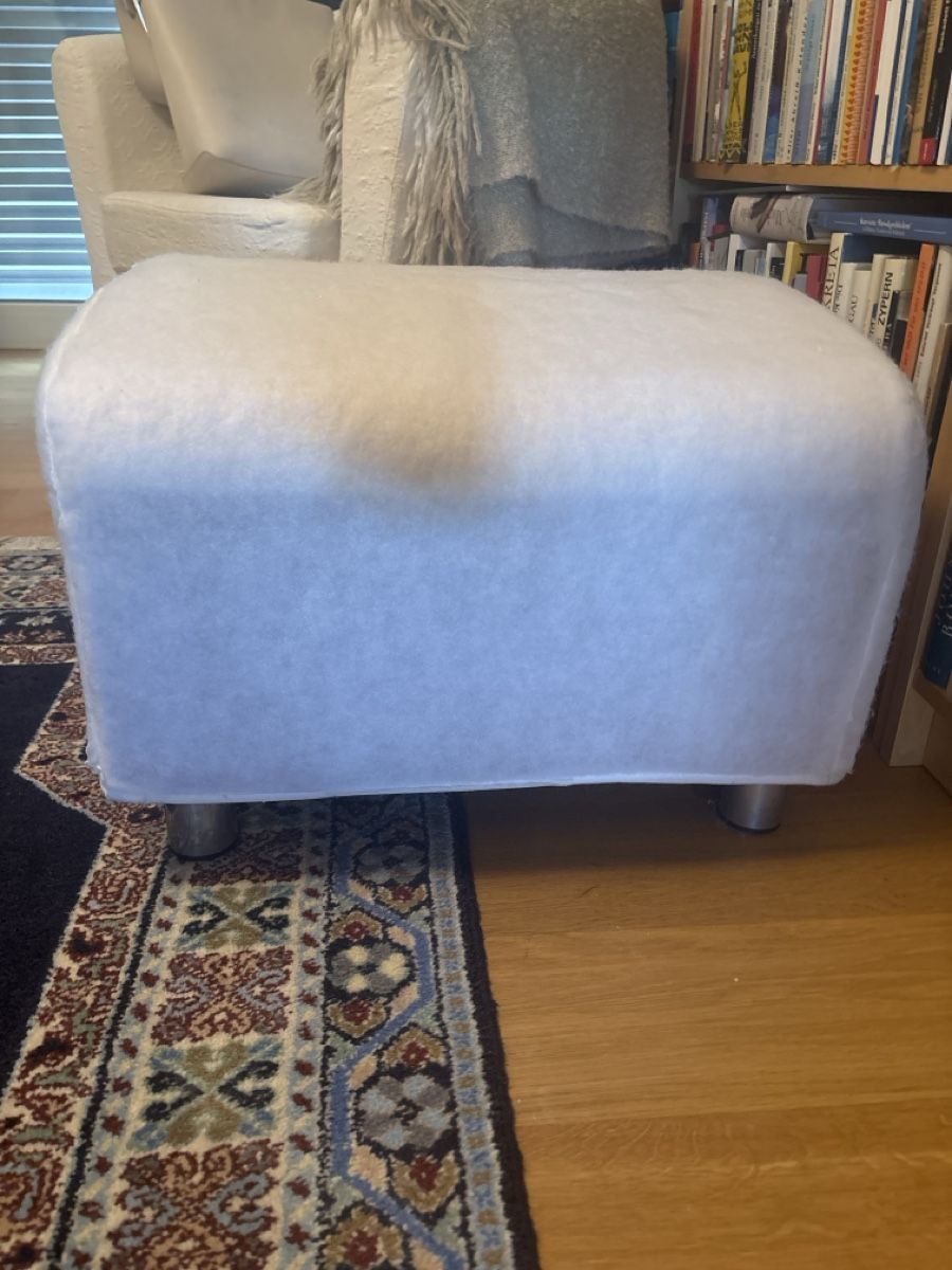 Ikea Tabourets: Fusshocker Hocker Ikea mit Metallfüssen – D'occasion à Sirnach par khe_q88w