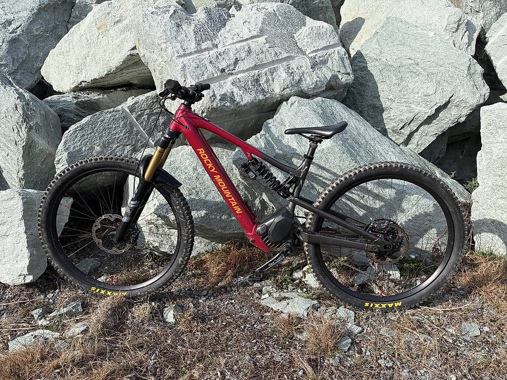 Biciclette: Rocky Mountain Instinct Powerplay E-bike custom build L – Usato da Bad Ragaz venduto da dabombtrimmis 2