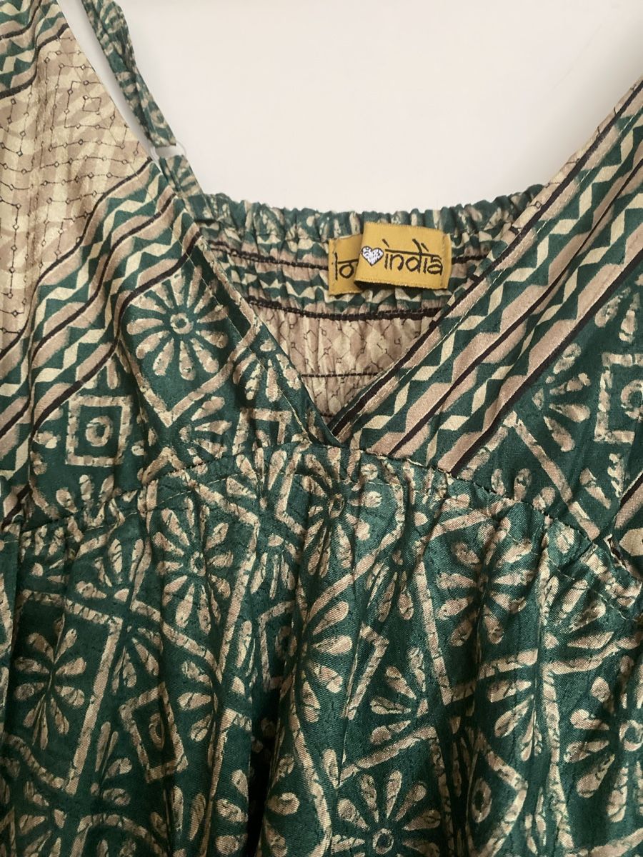 Kleider: Beautiful dress 30%silk  – Gebraucht aus Dietikon von Tdaf33 1