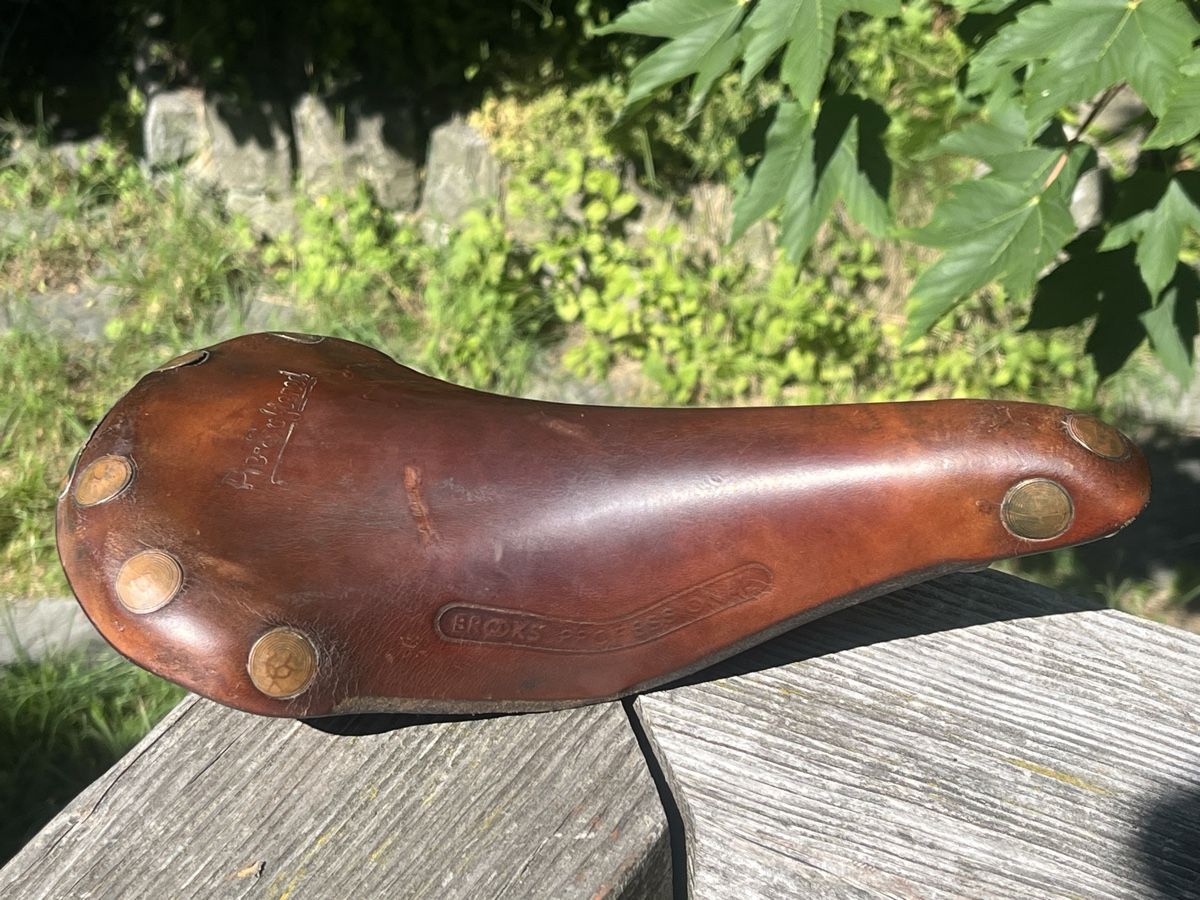 Brooks Pièces détachées: Oldtimer BROOKS Professional Pre-Softened  Leder-Velosattel – D'occasion à Wiesenberg par swissantik 2