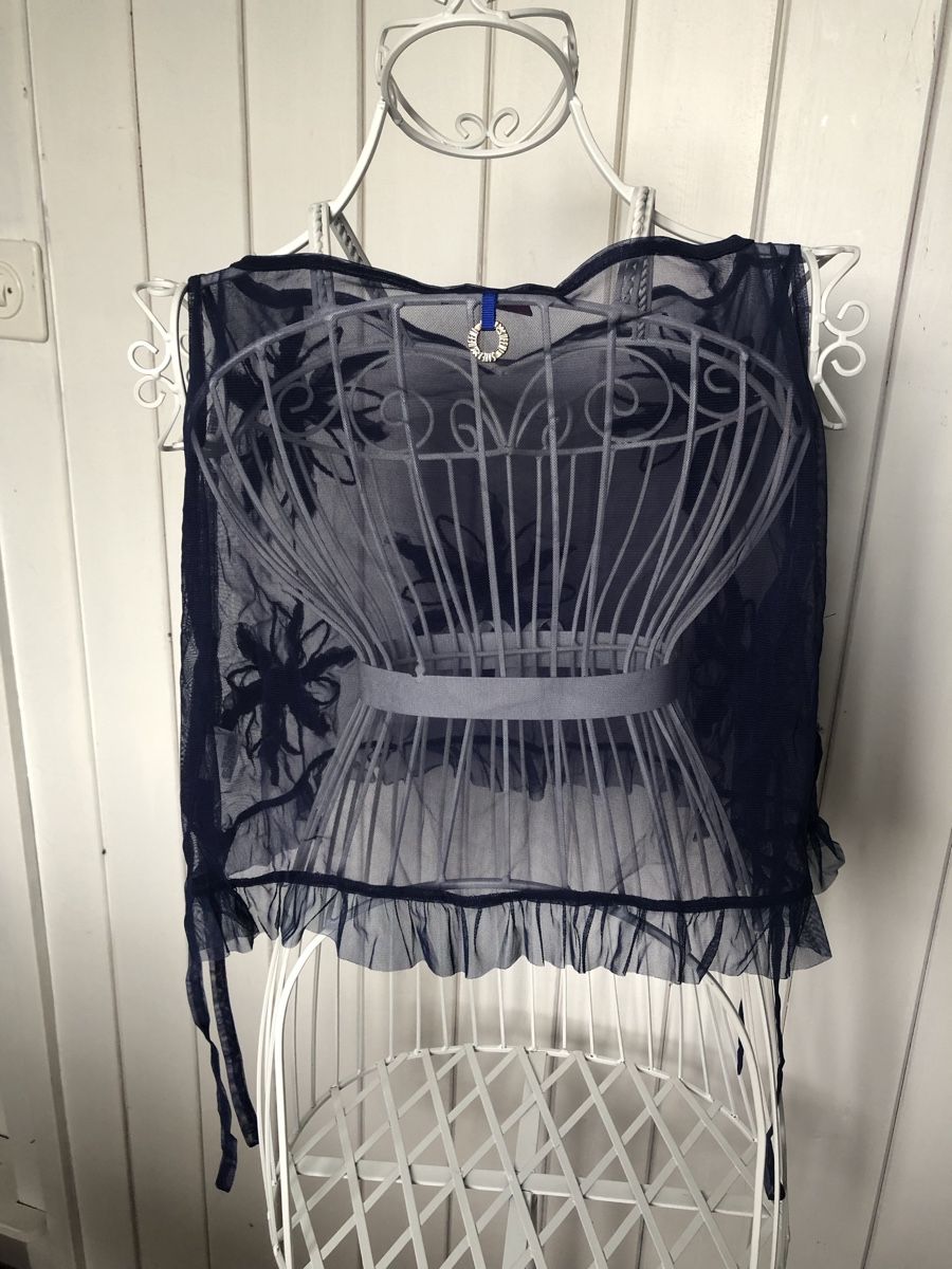 Bolero: Boléro bleu fleurs brodées L – Nuovo (secondo la descrizione) da Cuarnens venduto da Sandrine0110 1
