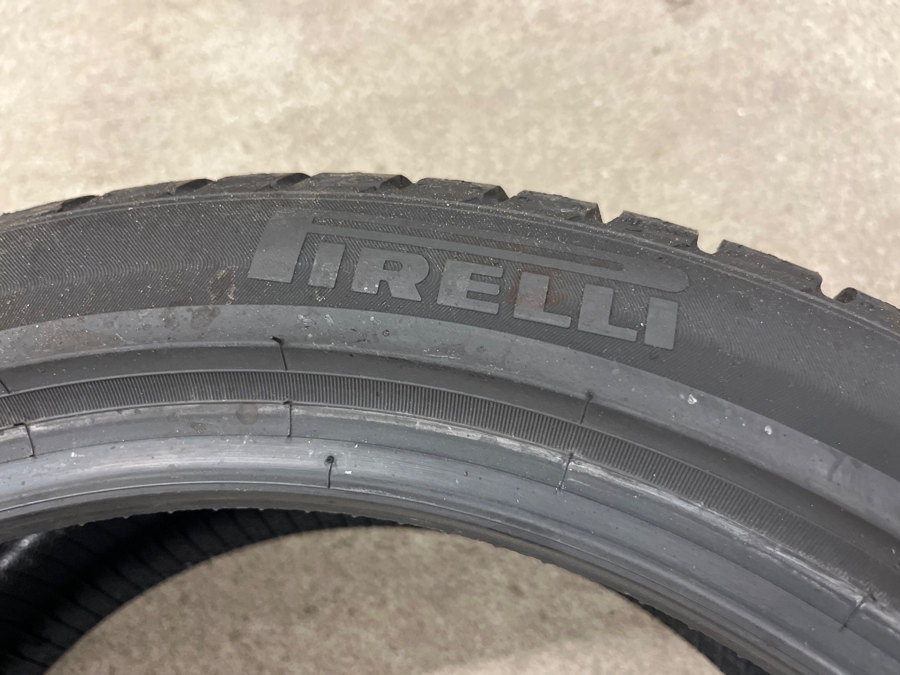 Pirelli Pneus & Roues: 17 Zoll Winterpneus – D'occasion à Langenthal par garagegautschiag 1