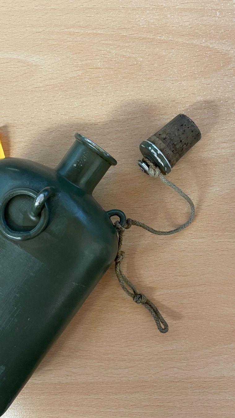 Sigg Attrezzatura & Pezzi di ricambio: Schweizer Armee Feldflasche Flasche Sigg GR44 – Usato da Glattfelden venduto da cybermaxx 4