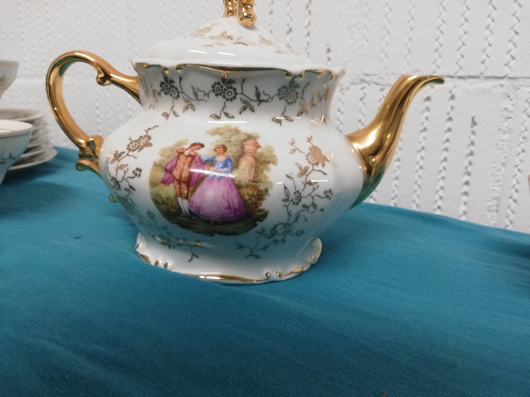Set di piatti: Bavaria Teeservice alt Fragonard Goldrand – Usato da Untersiggenthal venduto da Marlen59 2