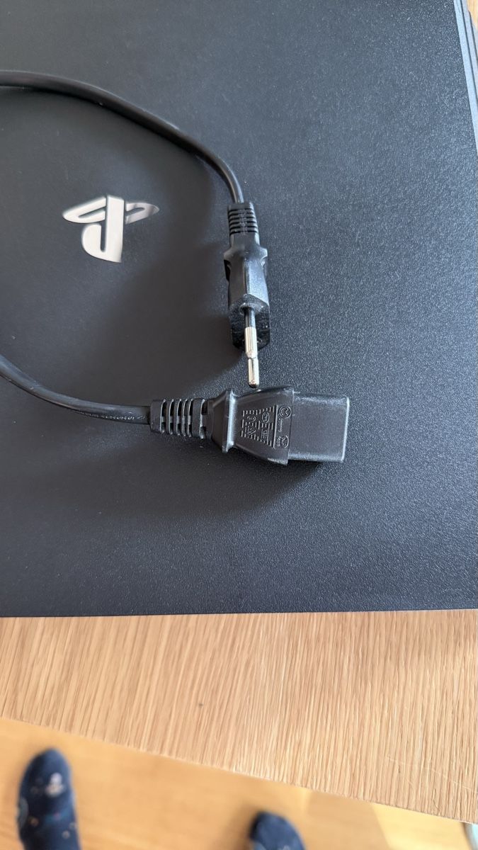 Sony Console: Playstation 4 Pro – Usato da Wald ZH venduto da Senix 5