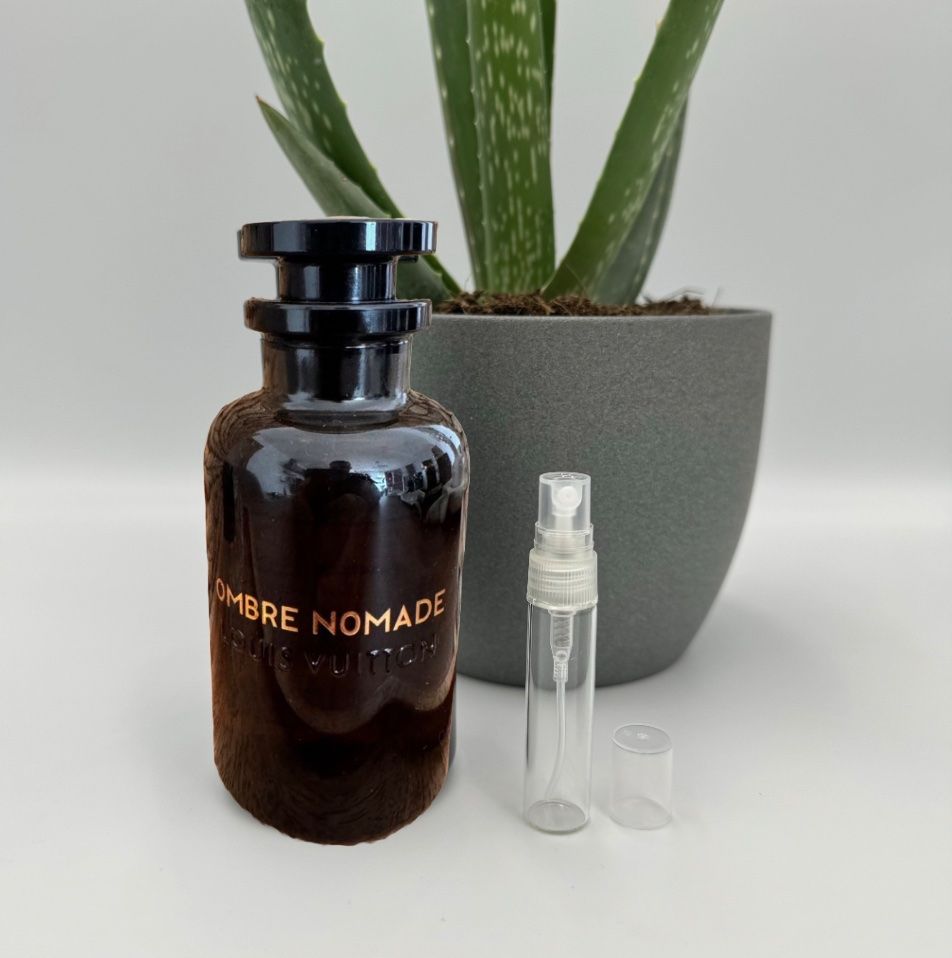 Louis Vuitton Profumi & Eau de Toilette: Louis Vuitton Ombre Nomade Abfüllung / Probe 3ml – Nuovo (secondo la descrizione) da Zürich venduto da edelproben