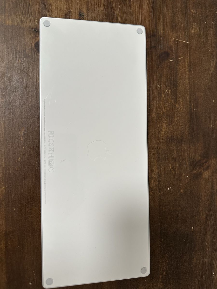 Apple Tastaturen: Apple Magic Keyboard - Swiss Layout – Gebraucht aus Endingen von kri_9zh8 1