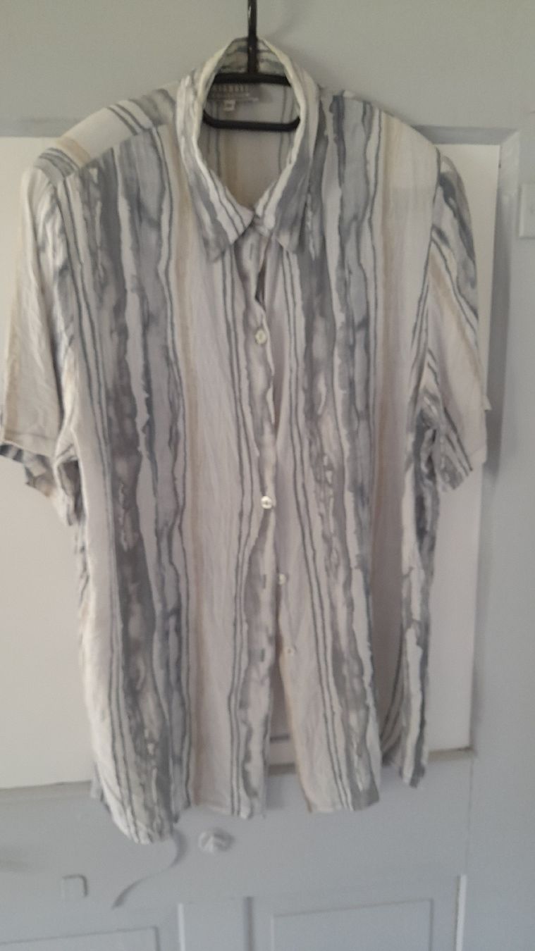 Camicette: Damenbluse kurzarm Gr. 44, von Harmony Coll. – Usato da Nesslau venduto da Churfirsten08